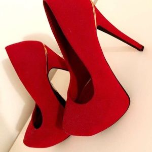 Pretty shoes new condition !